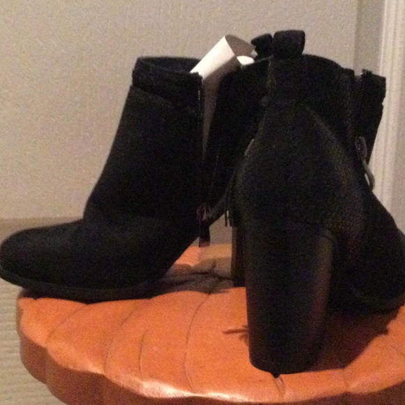 Women’s Booties - Picture 3 of 4